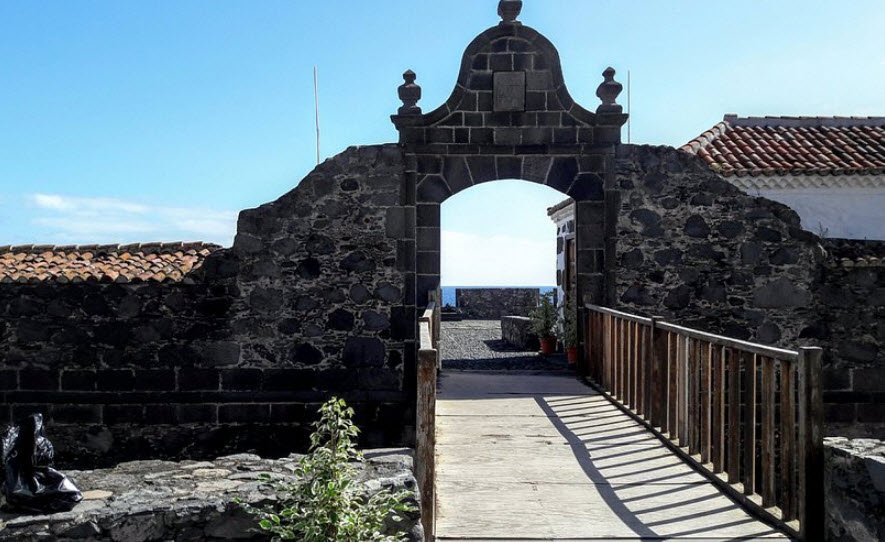 Castillo de San Francisco/Castillo del Rey, Spain